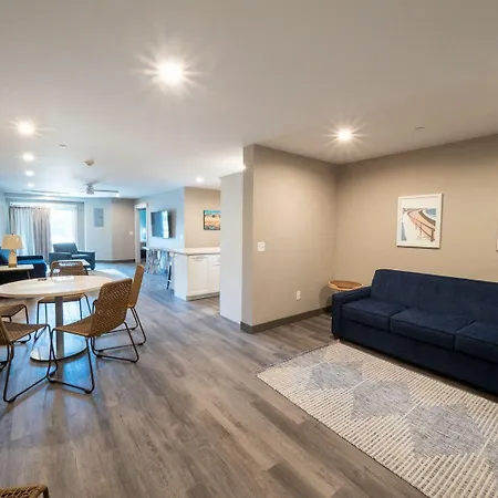 Long Beach Suites-2