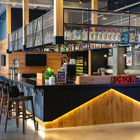 Moxy Minneapolis Downtown-3