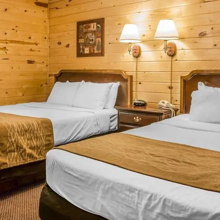 Mackinac Lodge-2