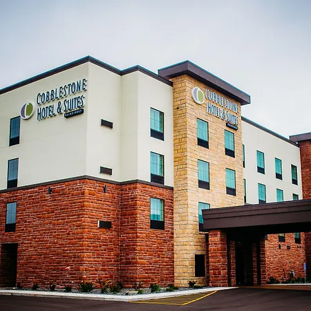 Cobblestone Hotel & Suites International Falls-2
