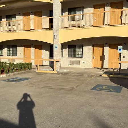 Scott Inn & Suites - Downtown Houston-2