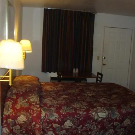 American Motel-3