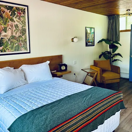 The Sierra Motel-3