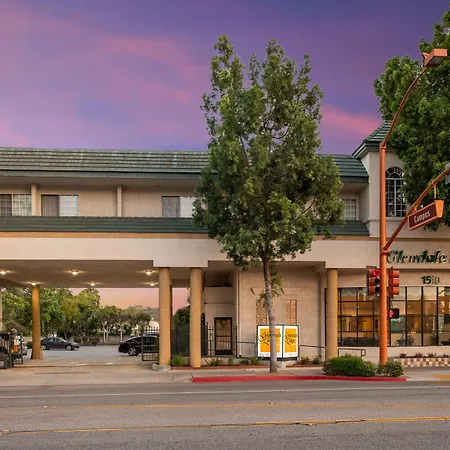 Glendale Hotel-3