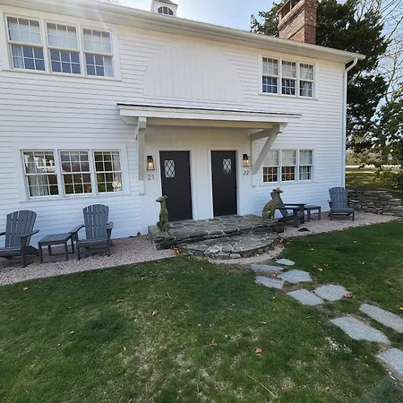 Shelter Harbor Inn-2
