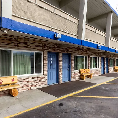 Motel 6 University Missoula-3