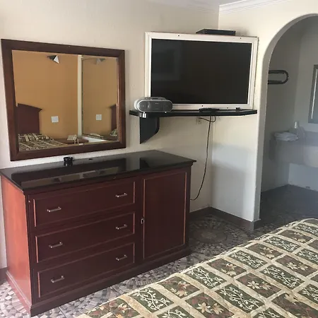 Regency Inn And Suites-2