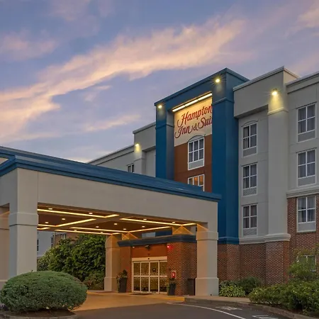 Hampton Inn & Suites By Hilton Plymouth-3