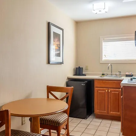 Port Inn And Suites Portsmouth, An Ascend Collection Hotel-2