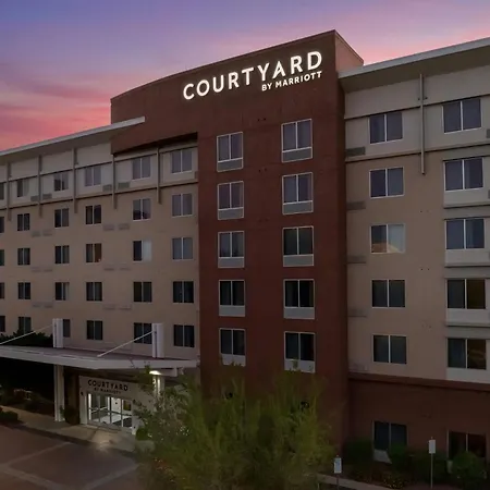 Courtyard Phoenix Chandler/Fashion Center-2
