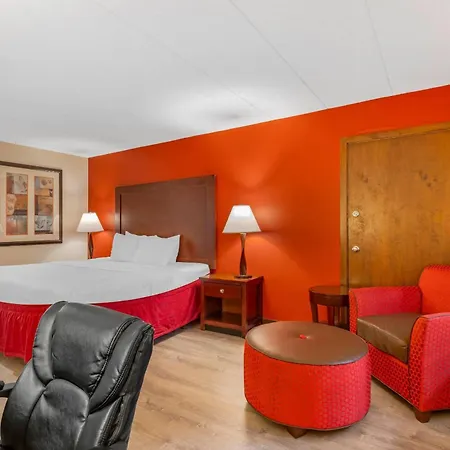 Clarion Hotel & Conference Center Lansing West-2