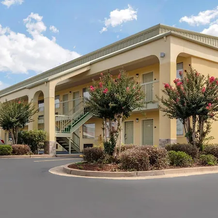 Quality Inn Mccomb-2