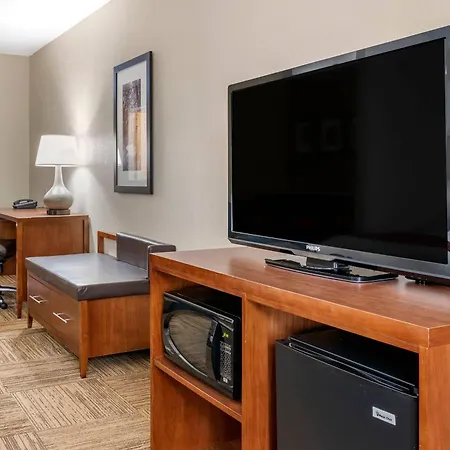 Comfort Suites Urbana Champaign, University Area-3