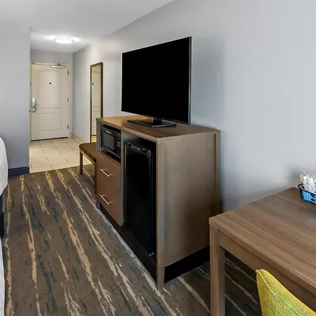 Hampton Inn Middletown-2