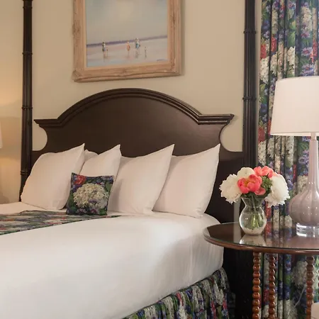 Saratoga Arms Hotel-2