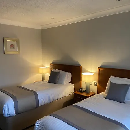Caledonian Hotel-3