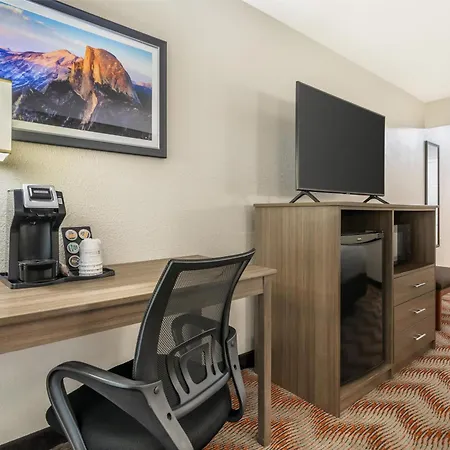 Best Western Plus Sonora Oaks Hotel And Conference Center-3