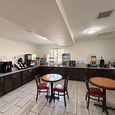 Garner Hotel Albuquerque West By Ihg-2