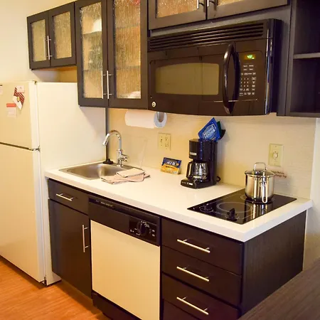 Candlewood Suites Wichita - Airport By Ihg-3