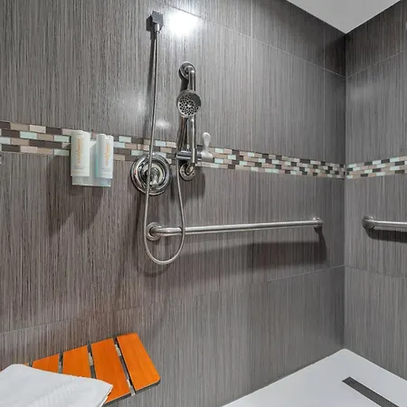 Rodeway Inn & Suites Fort Lauderdale Airport & Cruise Port-3
