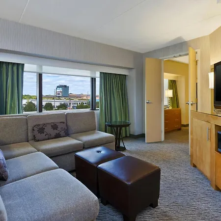 Hotel Auburn Hills-3