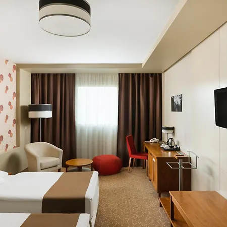 Corso Hotel Pecs-3