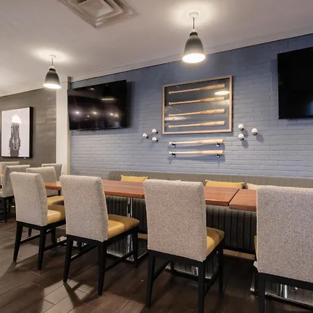 Four Points By Sheraton Louisville Airport-3