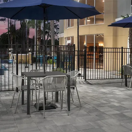 Hampton Inn & Suites Lake City-3