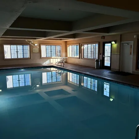 Best Western Hesperia-Victorville Suites-3