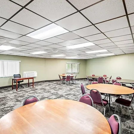 Quality Inn West Des Moines I-80 & I-235-3