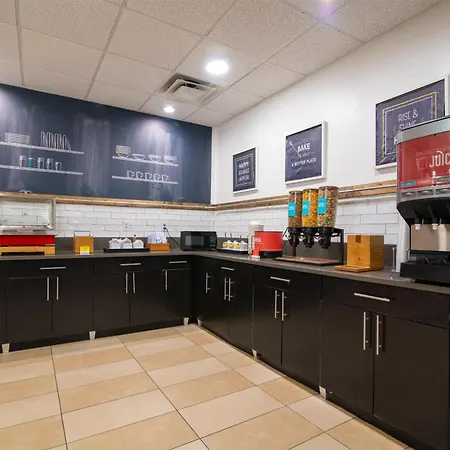 Hampton Inn & Suites College Station-3