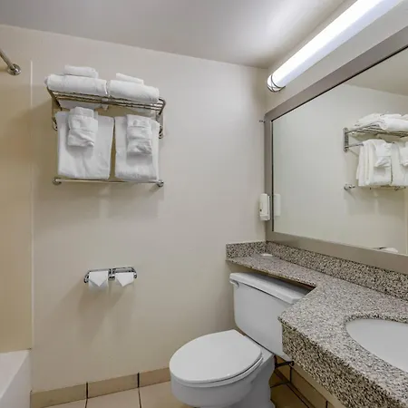 Quality Inn Enola - Harrisburg-3
