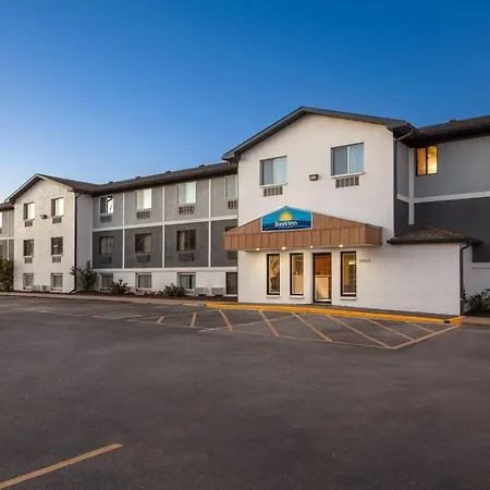 Days Inn By Wyndham Omaha Ne-3