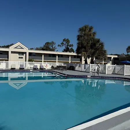 Days Inn By Wyndham Ocala North-2