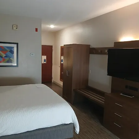 Holiday Inn Express Hotel & Suites Anniston/Oxford By Ihg-3