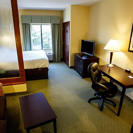 Holiday Inn Express & Suites Harrisburg West-2