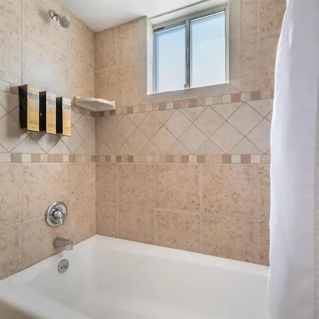 Best Western Plus King'S Inn And Suites-2