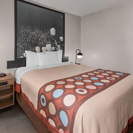 Super 8 By Wyndham Kent/Akron Area-2