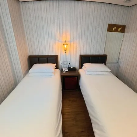 Friendly Dh Naissance Hotel By Mindrum Group-3