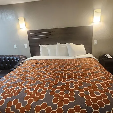 Americas Best Value Inn And Suites Little Rock-3