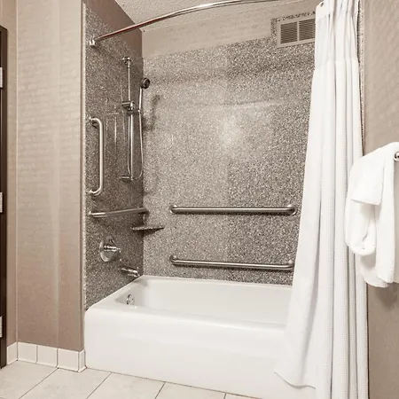 Crowne Plaza Milwaukee Airport By Ihg-3