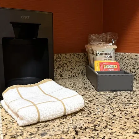 Residence Inn Kansas City Airport-3