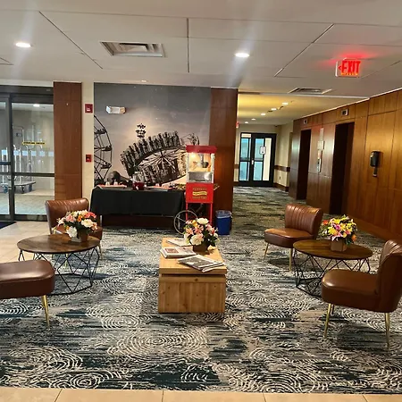 Randolph Hotel Liverpool Syracuse Airport West, Trademark-3