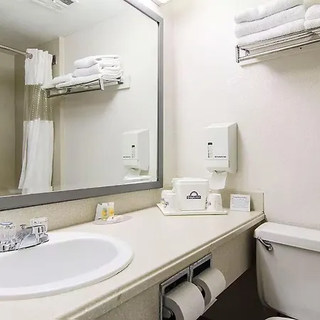 Days Inn By Wyndham Market Center Dallas Love Field-3
