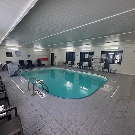 Quality Inn & Suites Green Bay - Ashwaubenon-3