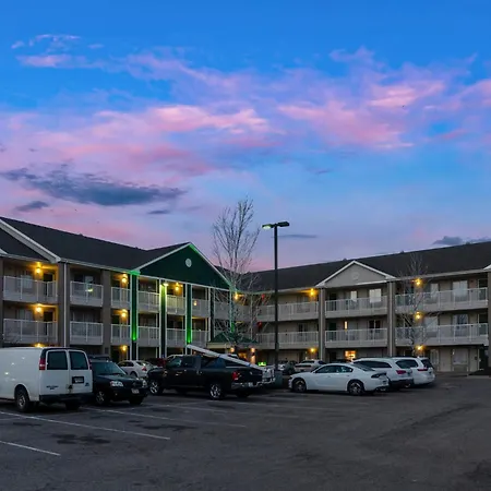 Hometowne Studios By Red Roof Denver - Airport/Aurora-3