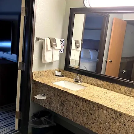 Americinn By Wyndham Dickinson-3