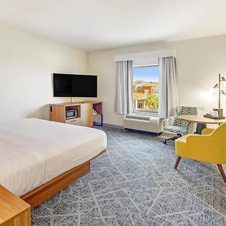 Hampton Inn Foley-3