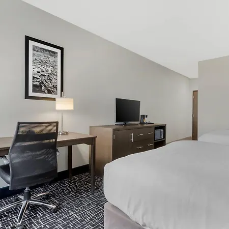 Comfort Inn & Suites-2