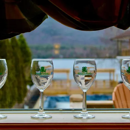 The Sundowner On Lake George-2